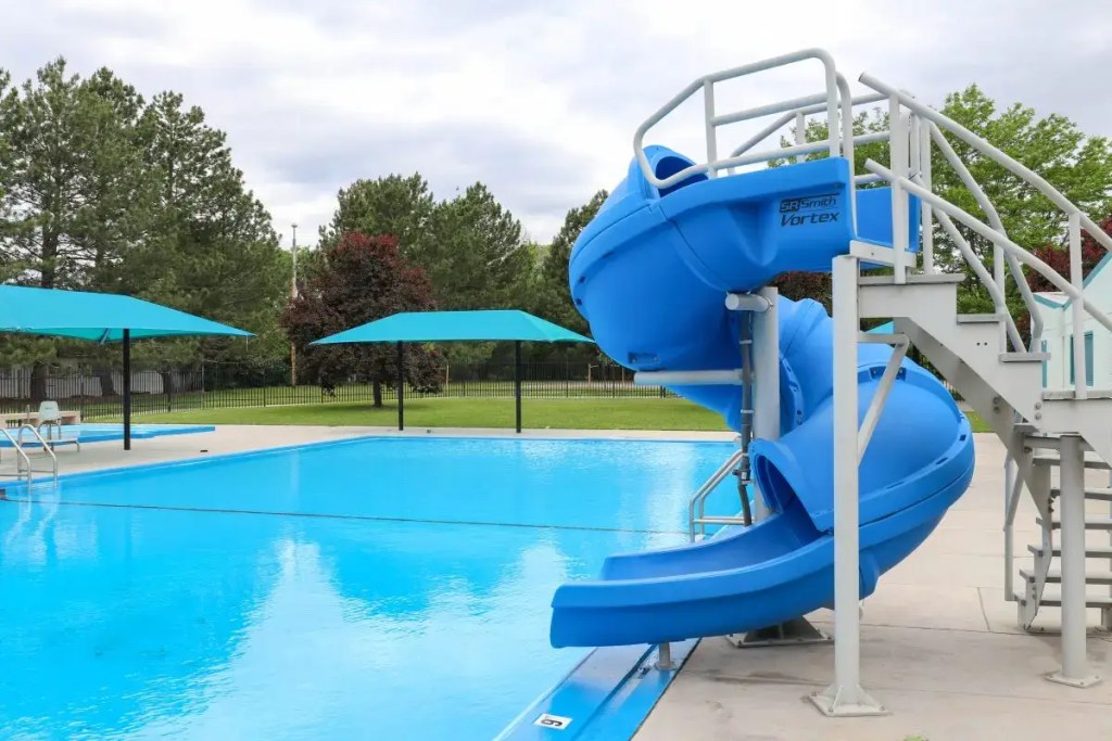 Pool Closing Service in Denver: What Happens and When to Book 1 Pool Closing Service in Denver | Pool Cleaning Service Denver